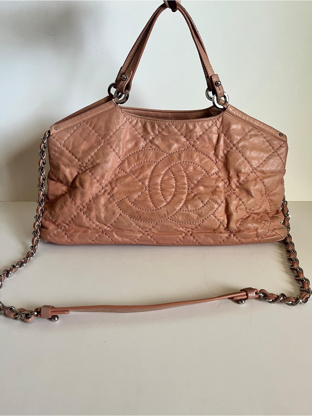 CHANEL Quilted Coral Pink Leather Shoulder Bag with Chain Strap